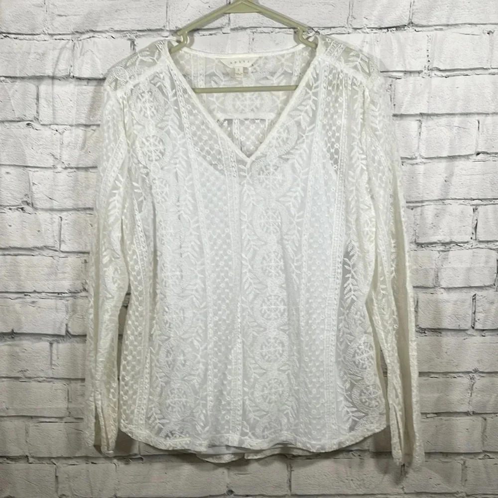 Adiva white lace top Large